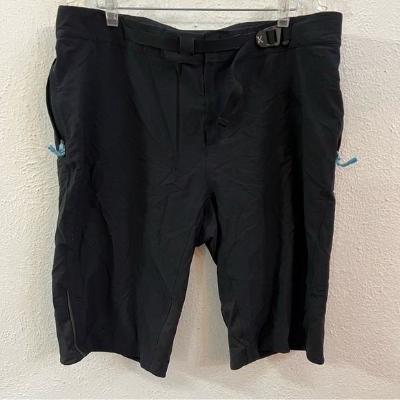 Kitsbow Mescal ventilated black mountain bike trail shorts